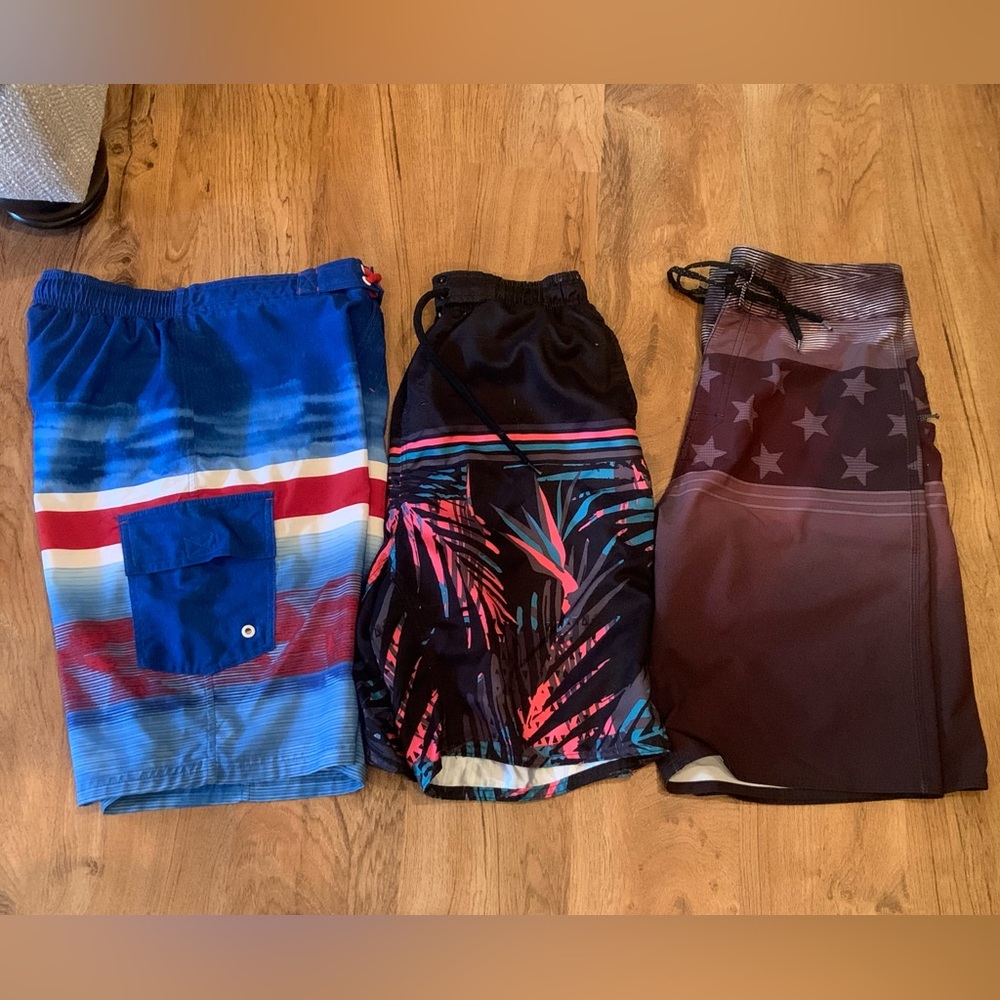 Men’s swim trunks